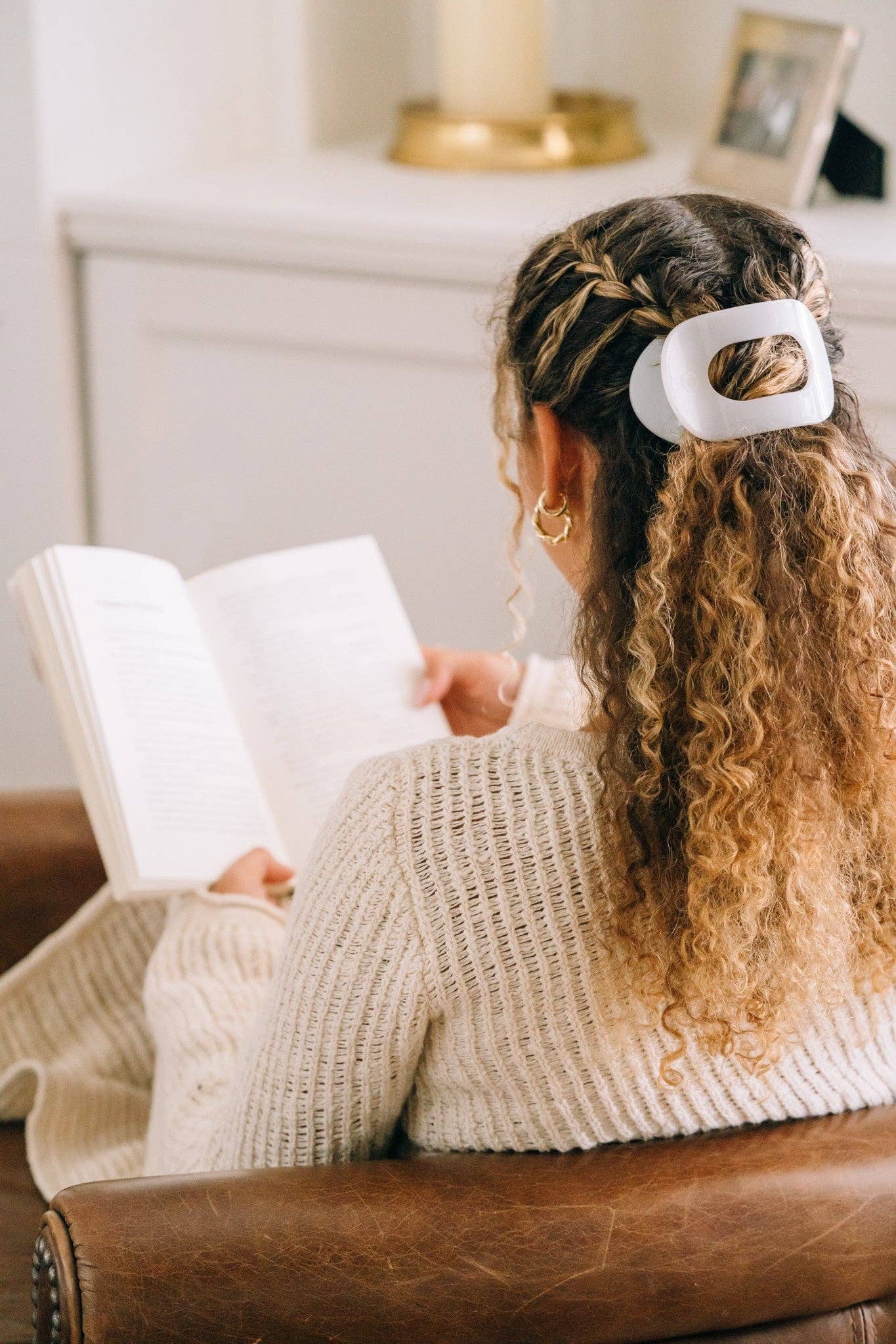 TELETIES - Round Flat Hair Clip | Medium | Coconut White
