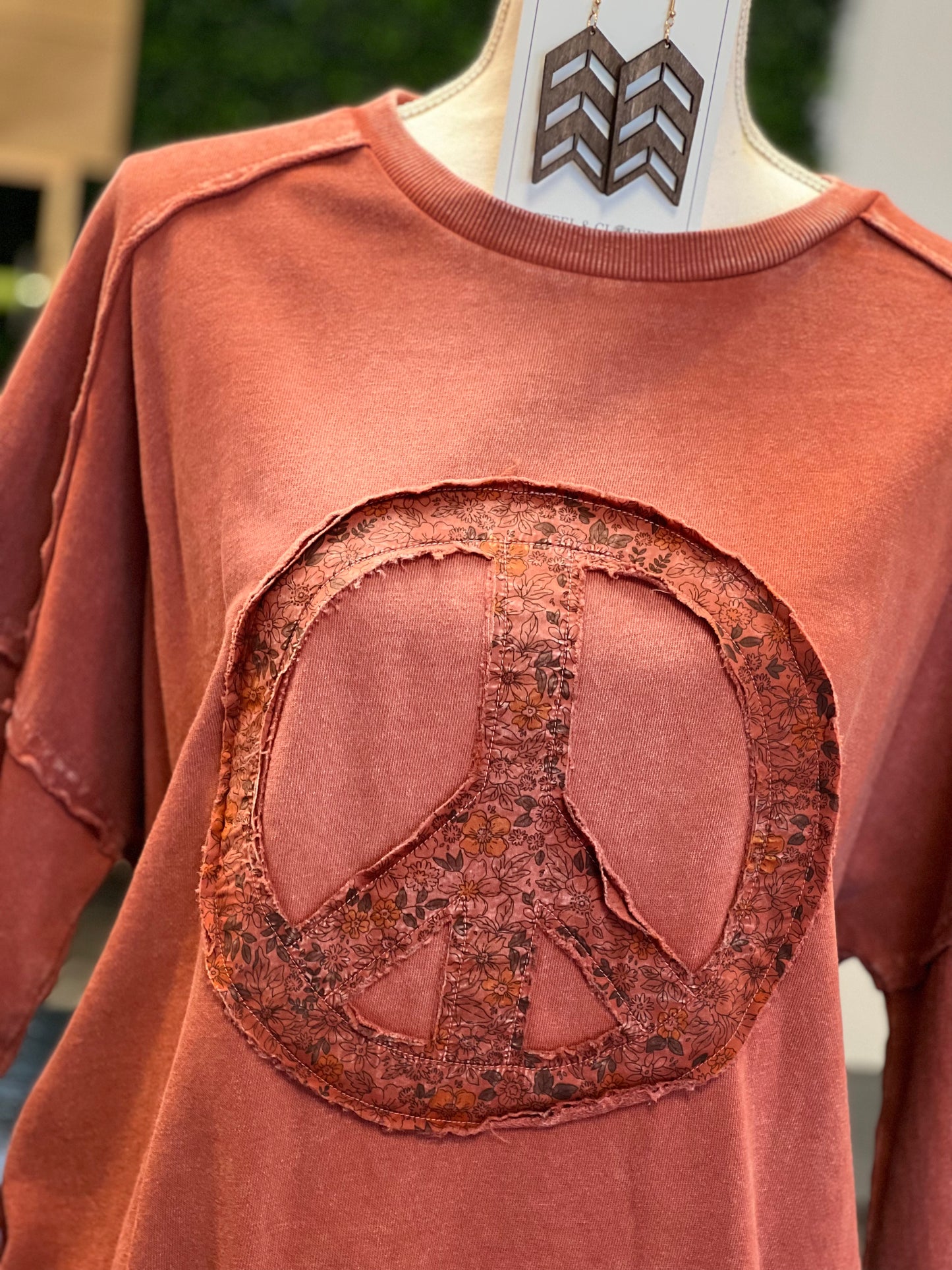 Vintage Peace Sign Sweatshirt (S-L)(Multiple Colors)
