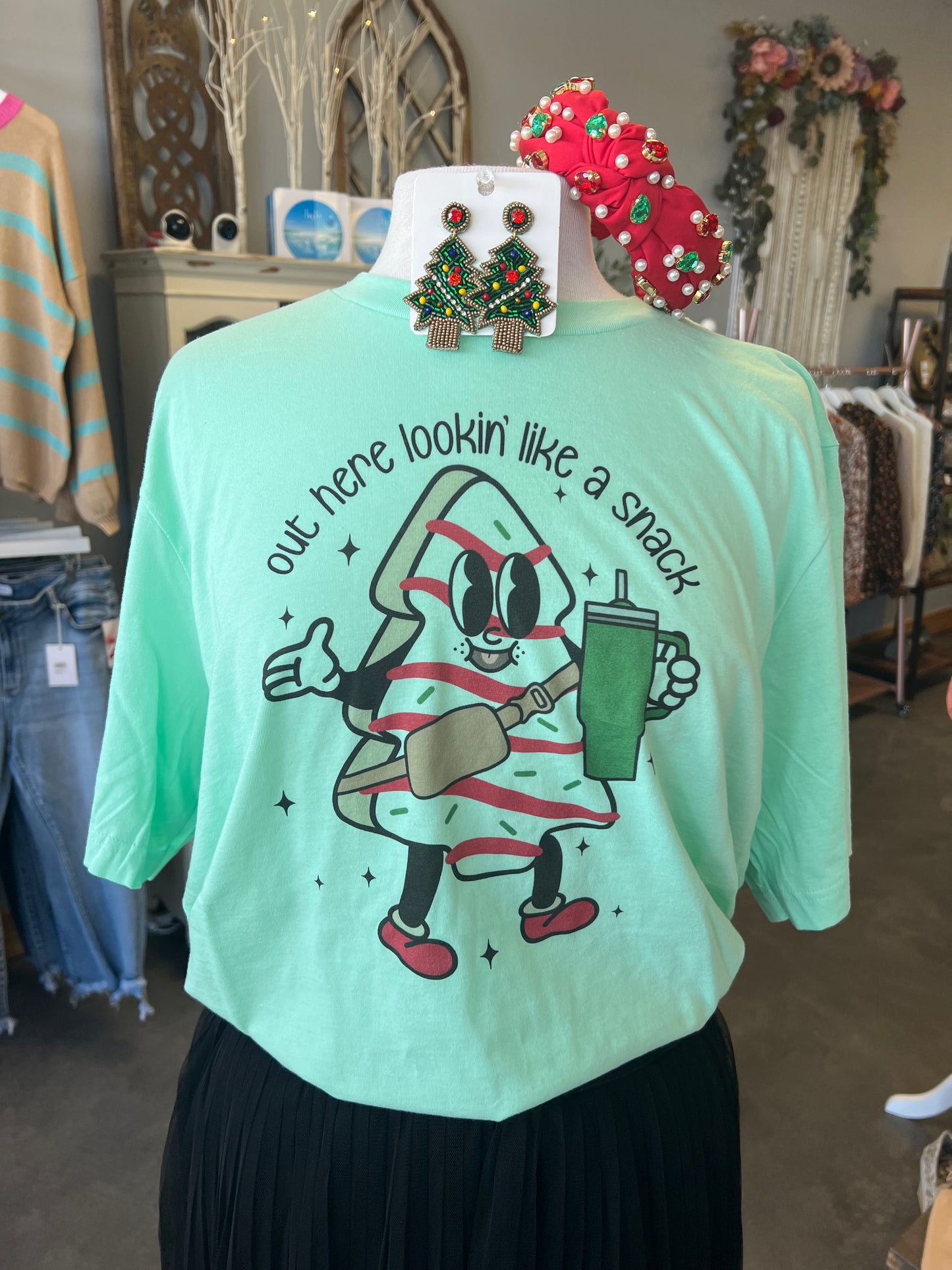 Lookin Like a Snack Cake Tee (S-XL)