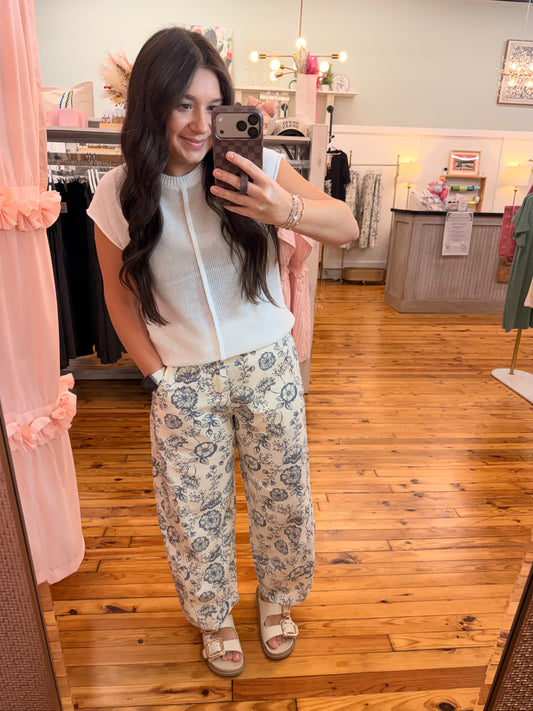 Floral Printed Cropped Straight-leg Pant (S-L)
