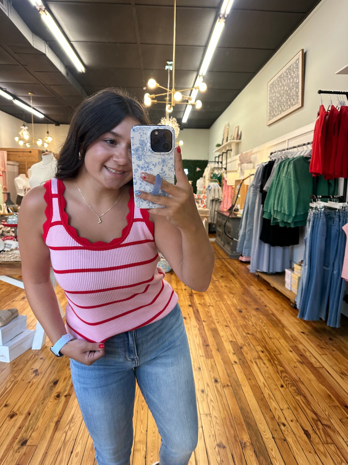 The Sweet Scallop Top (S-XL)