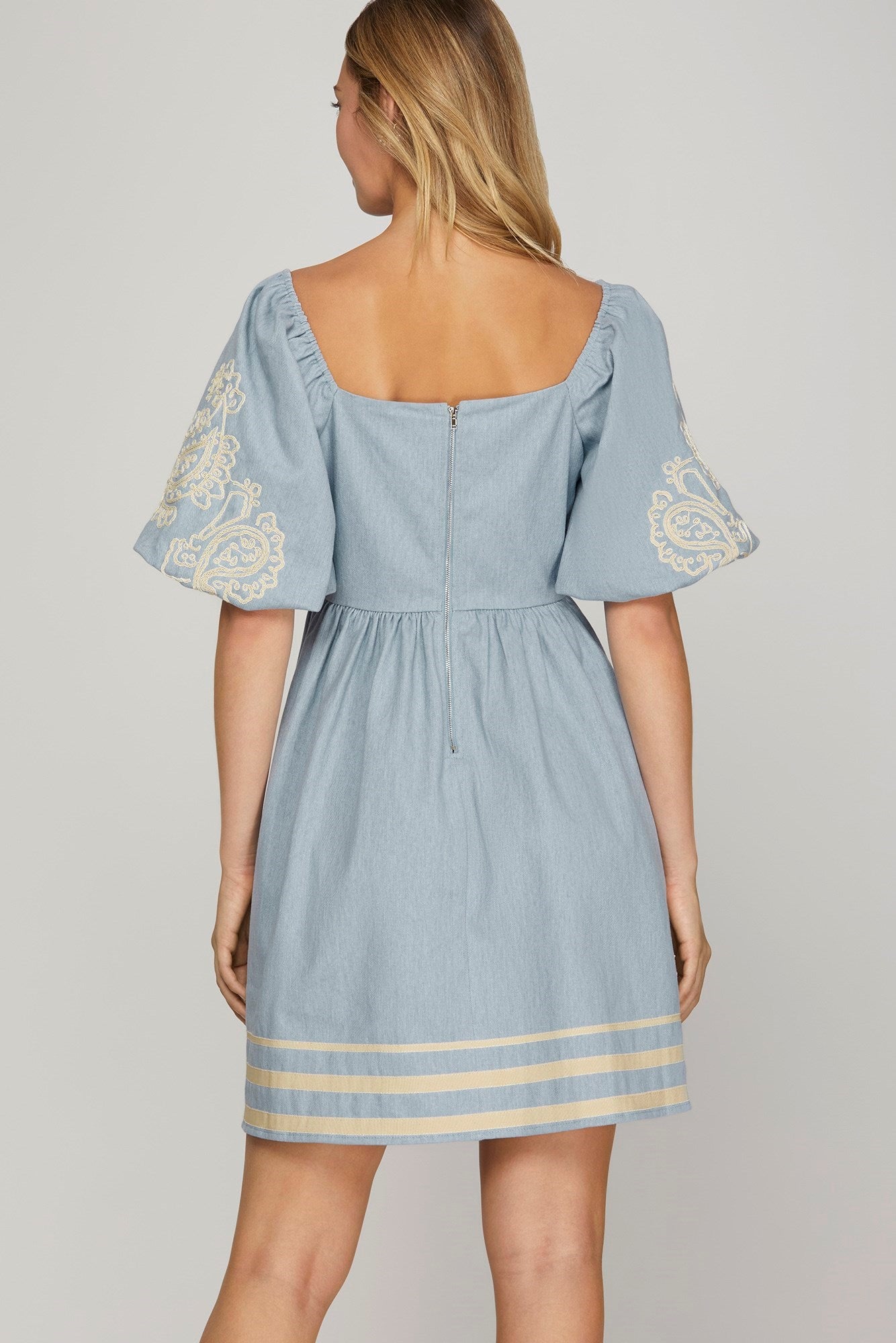 The Elaina Embroidered Dress (S-L)
