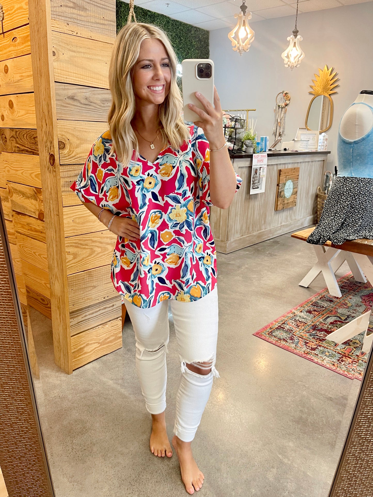 The Samantha Floral Vneck Top (2 Colors)(S-L)