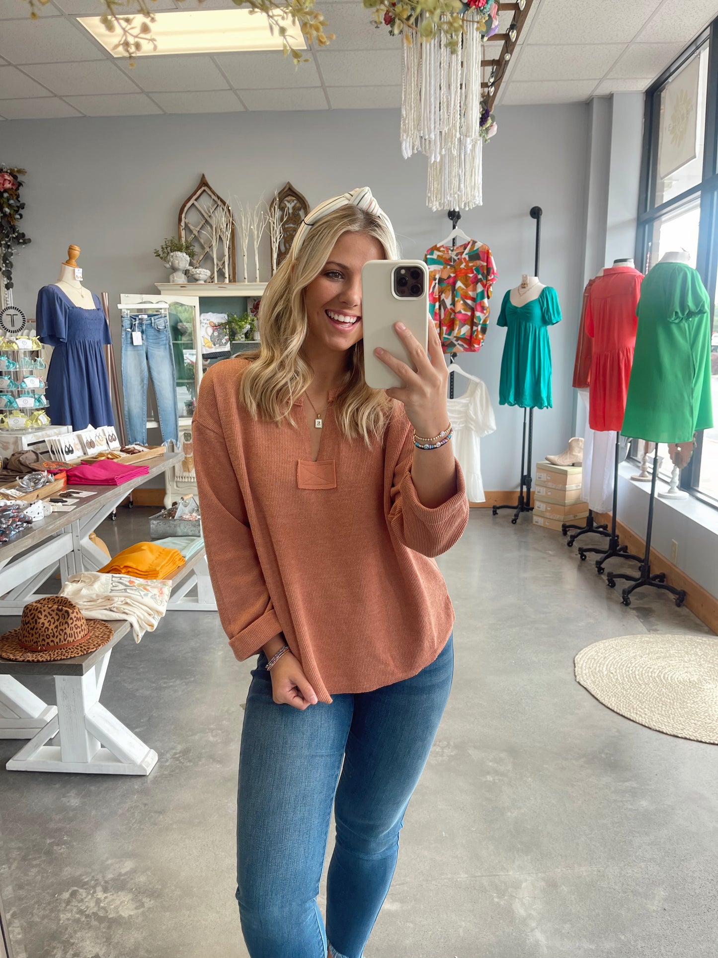 The Apricot Top (S-L)