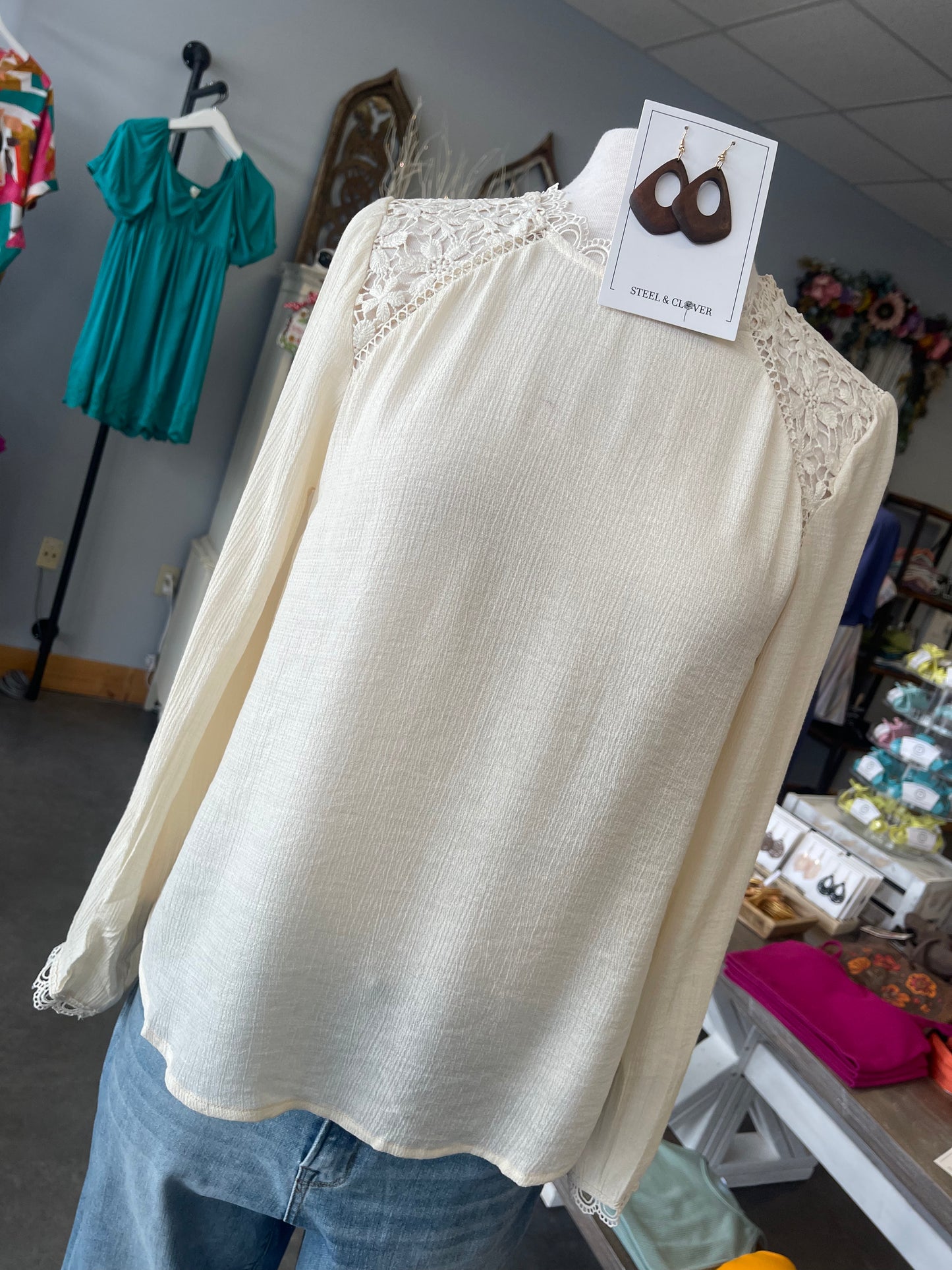 The Lillie Lace Top (S-L)(2 Colors)