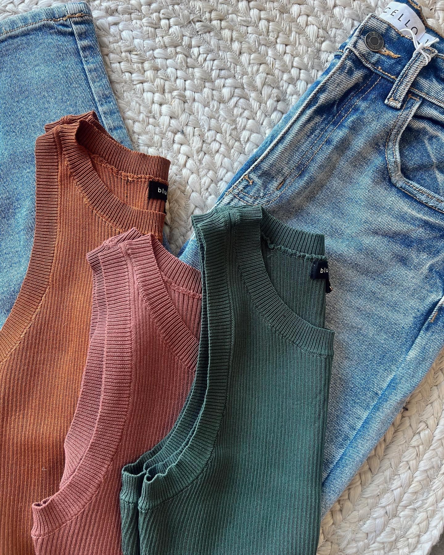 Falling For You Tank (S-L)