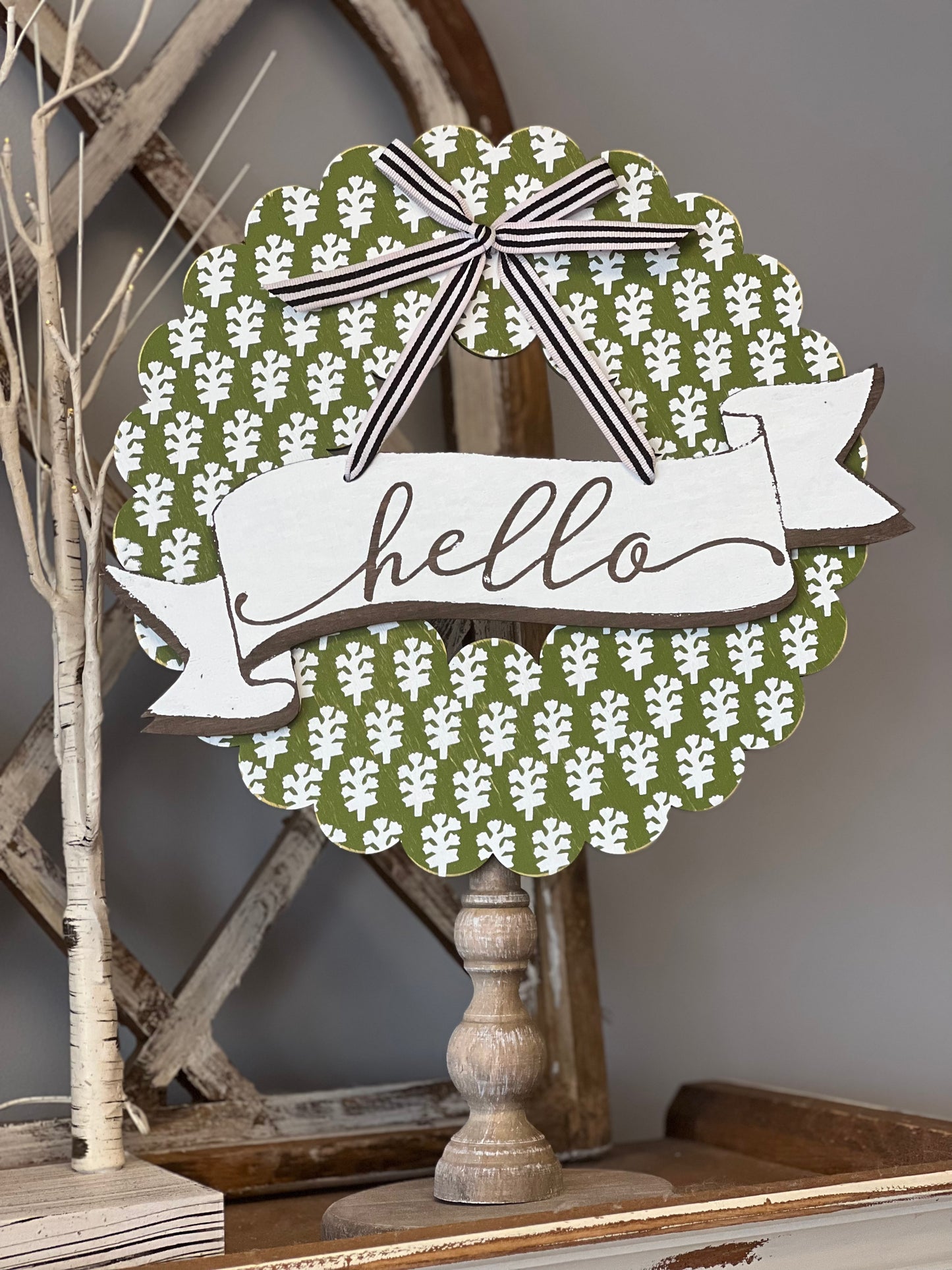 Glory Haus - Hello Wreath Topper