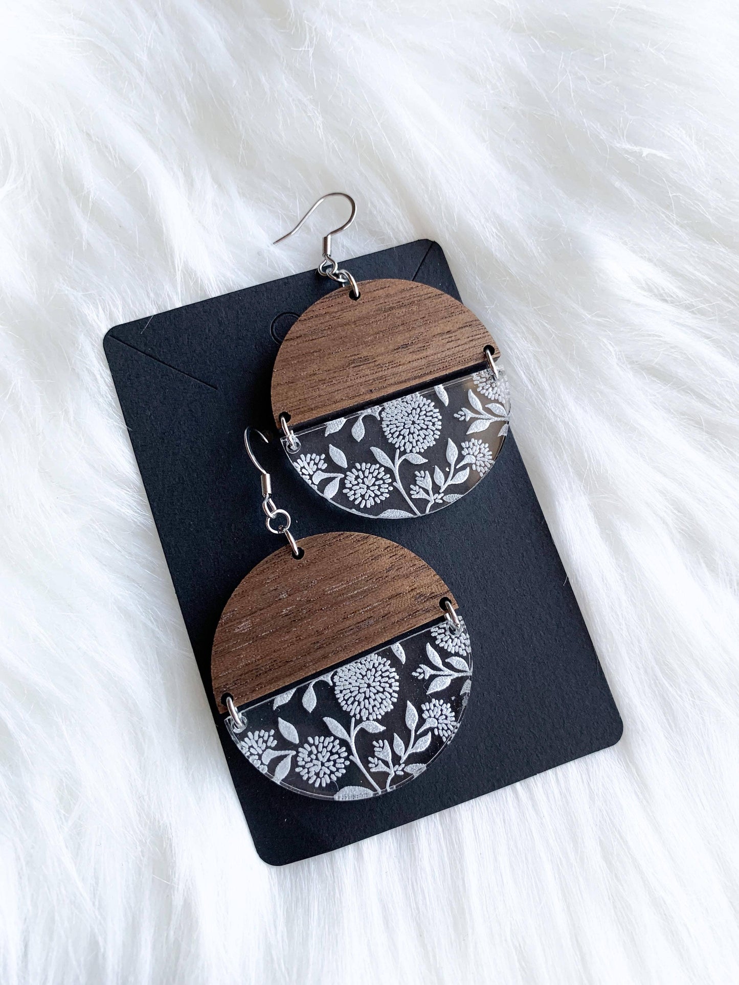Engraved Dandelions Stacked Circle Earrings