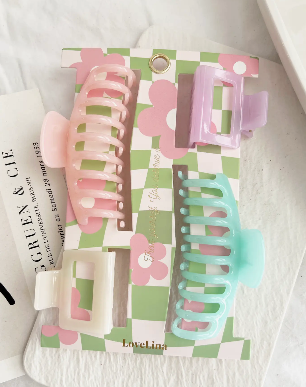 4-Pack Assorted Hair Clips (3 Colors)