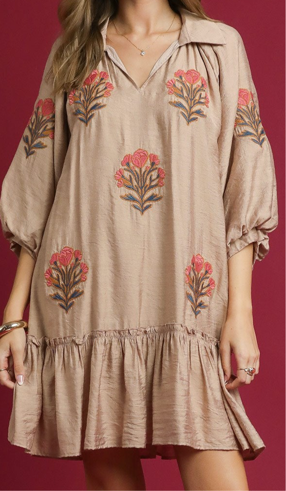 Embroidered Emmalee Dress (S-2X)(2 Colors)