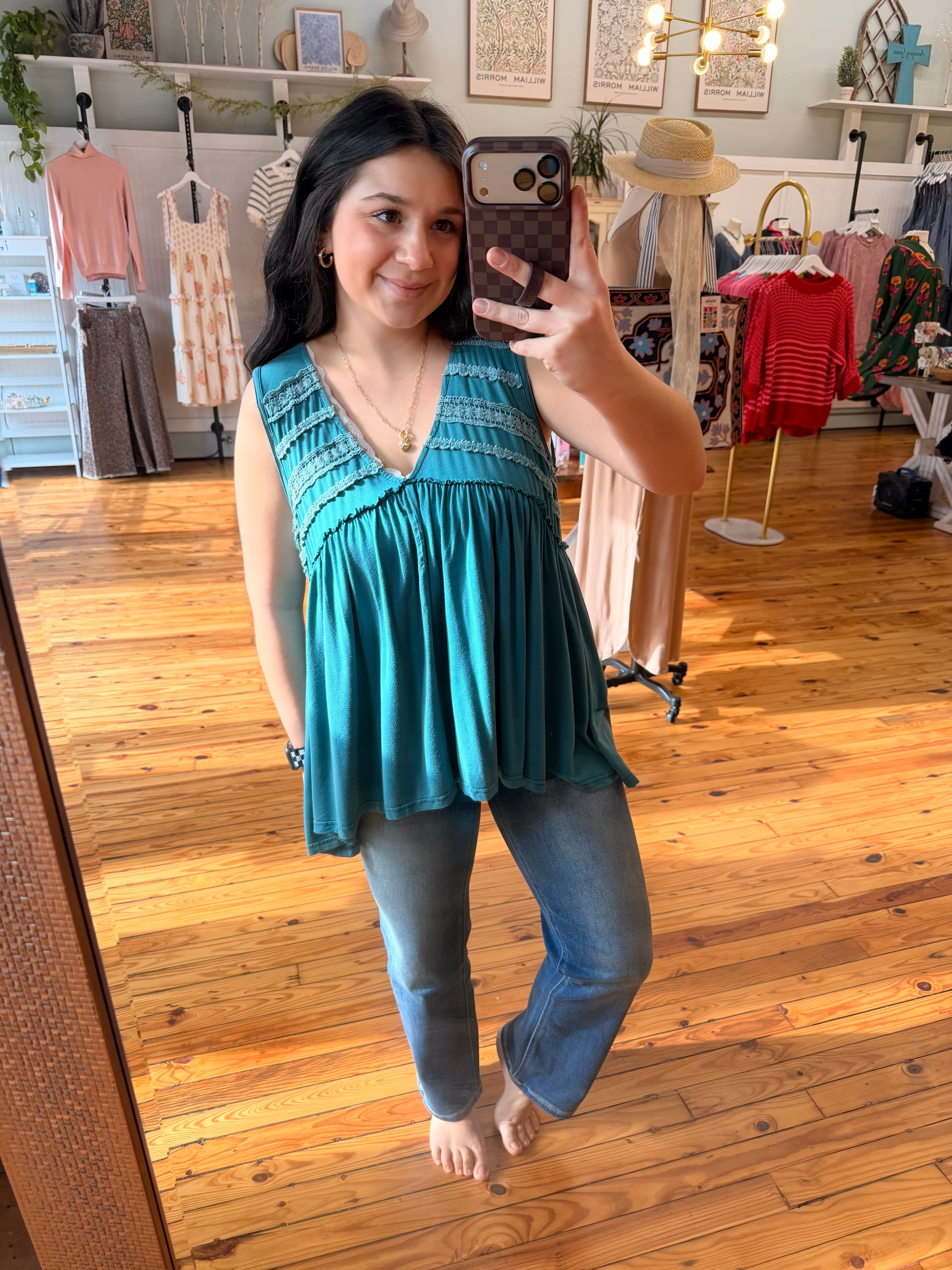 Sleeveless Loose Fit V-Neck Babydoll Casual Knit Top (S-L)