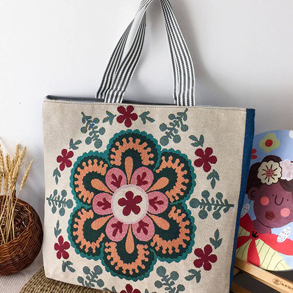 Retro Embroidered Shoulder Tote Bag (2 Colors)