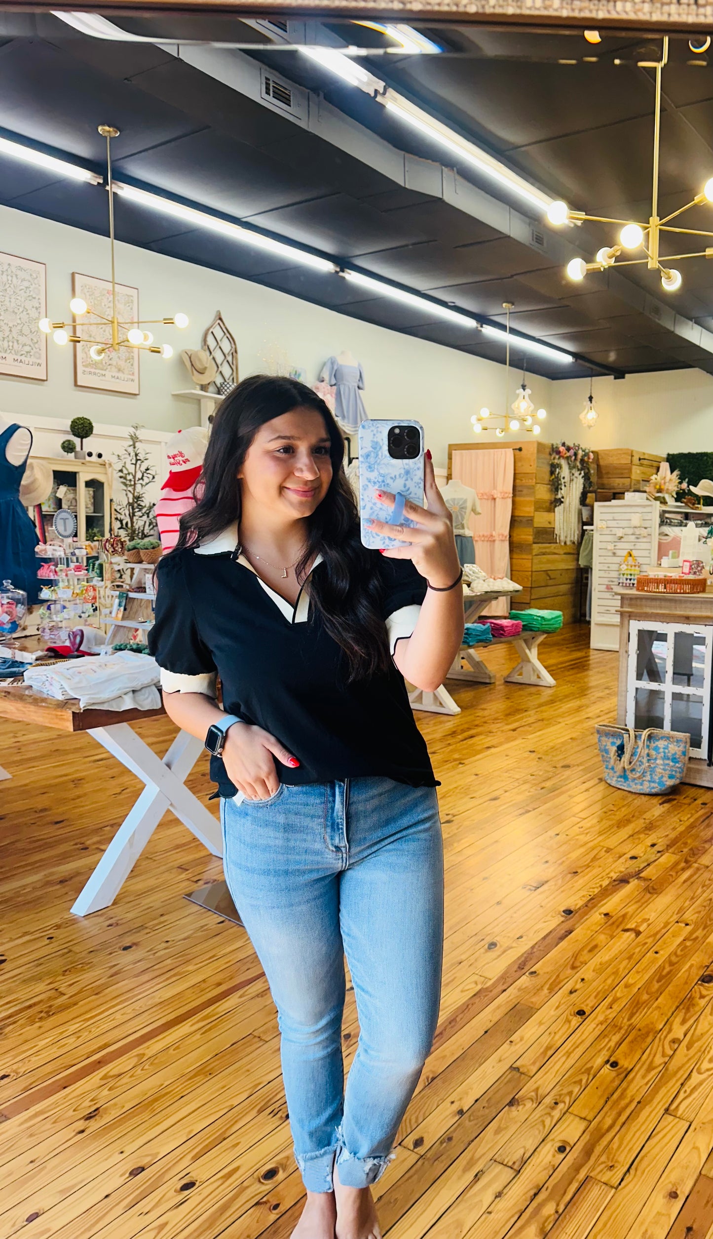 The Black Scallop Top (S-XL)
