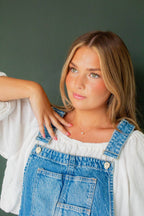 Simple Pearl Pendant Necklace