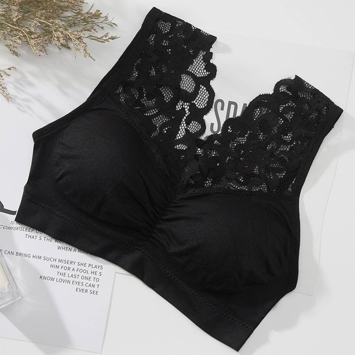 The Everyday Lace Bralette (M-XL)
