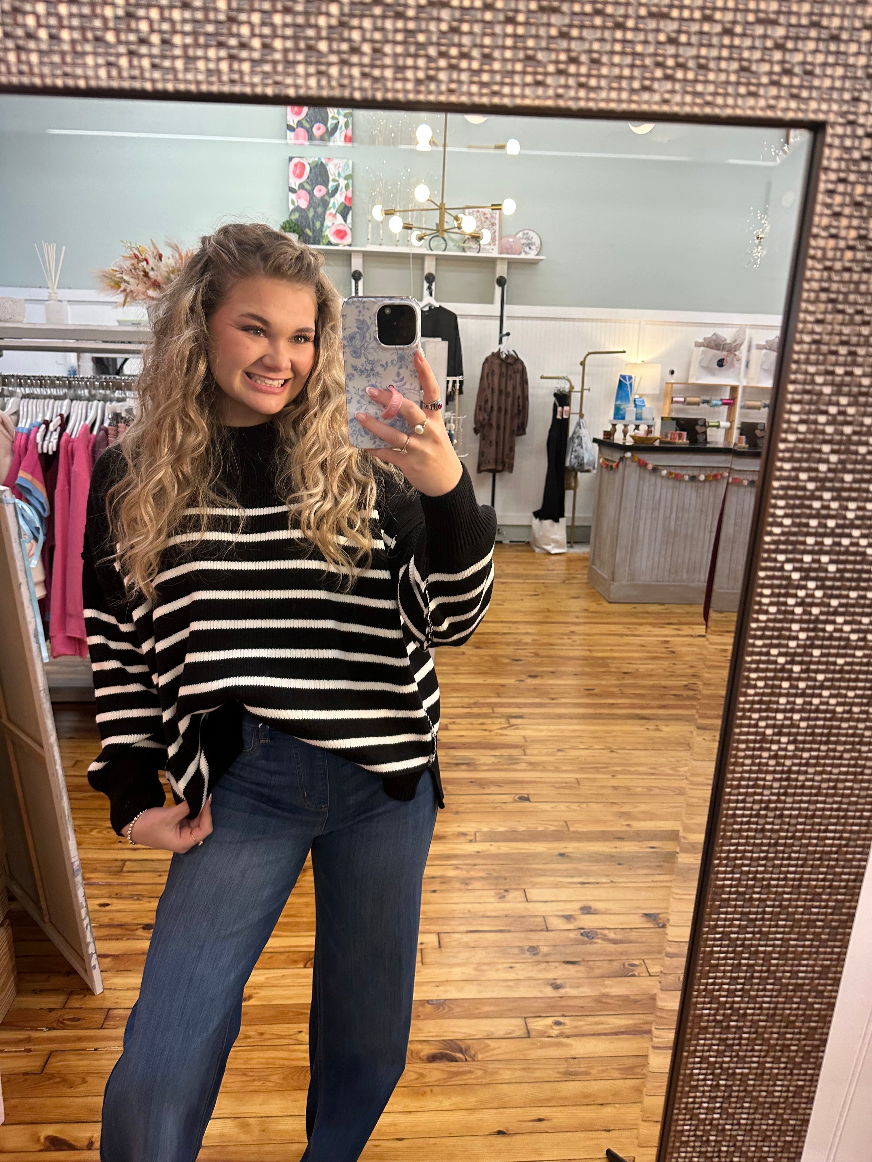 Cozy in Stripes (S/M or L/XL)