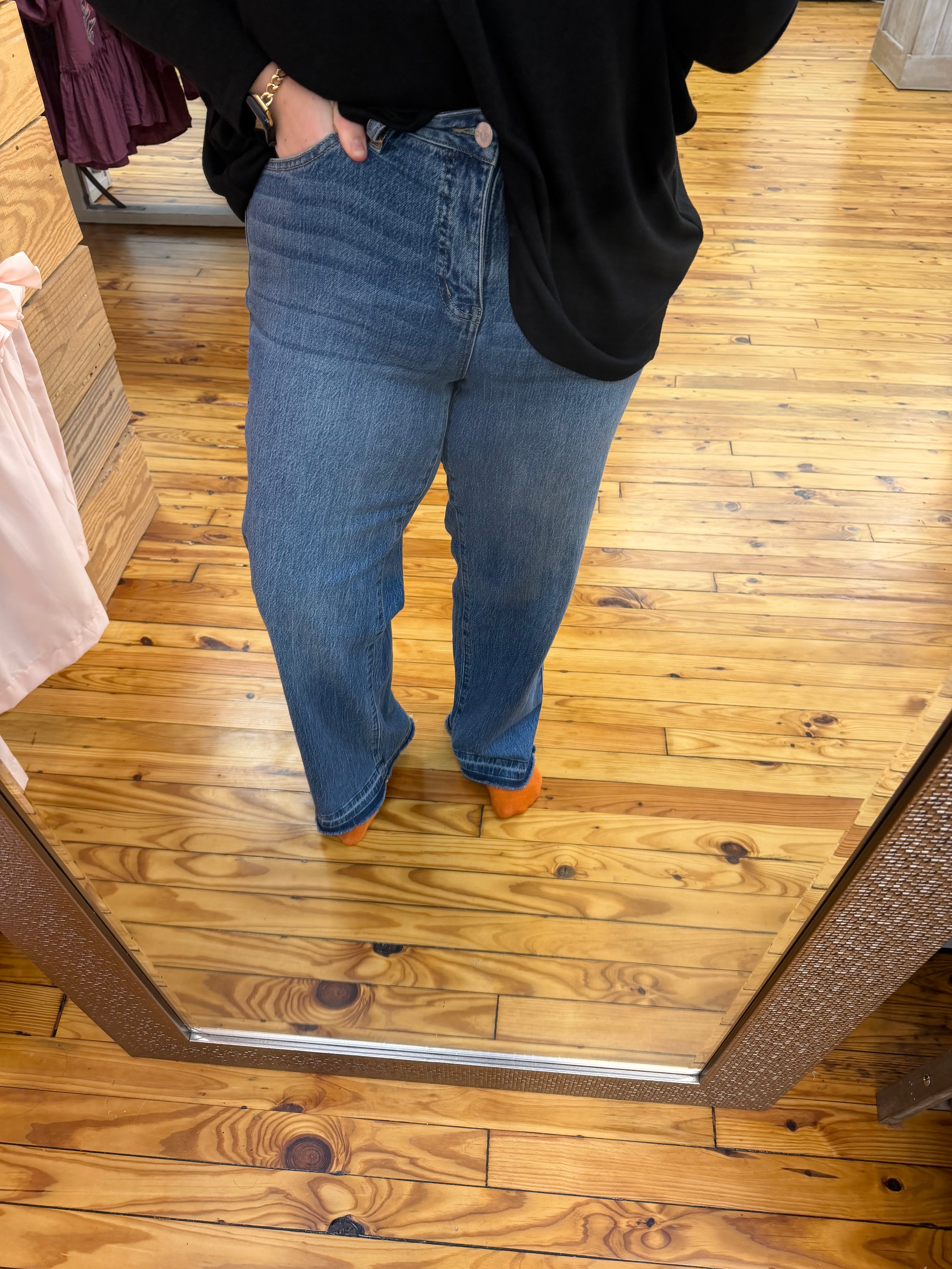 High Rise Wide Leg Jeans with Raw Hem (Women’s sizes 4-14)