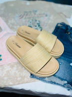 SALE! The Janie Platform Sandals (Raffia)(5-10)