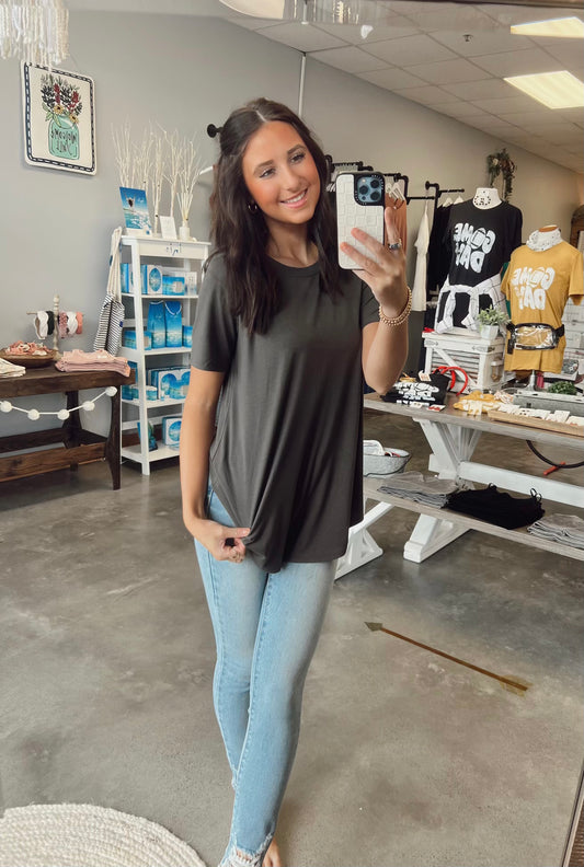 The Baylee Basic Top (S-XL)