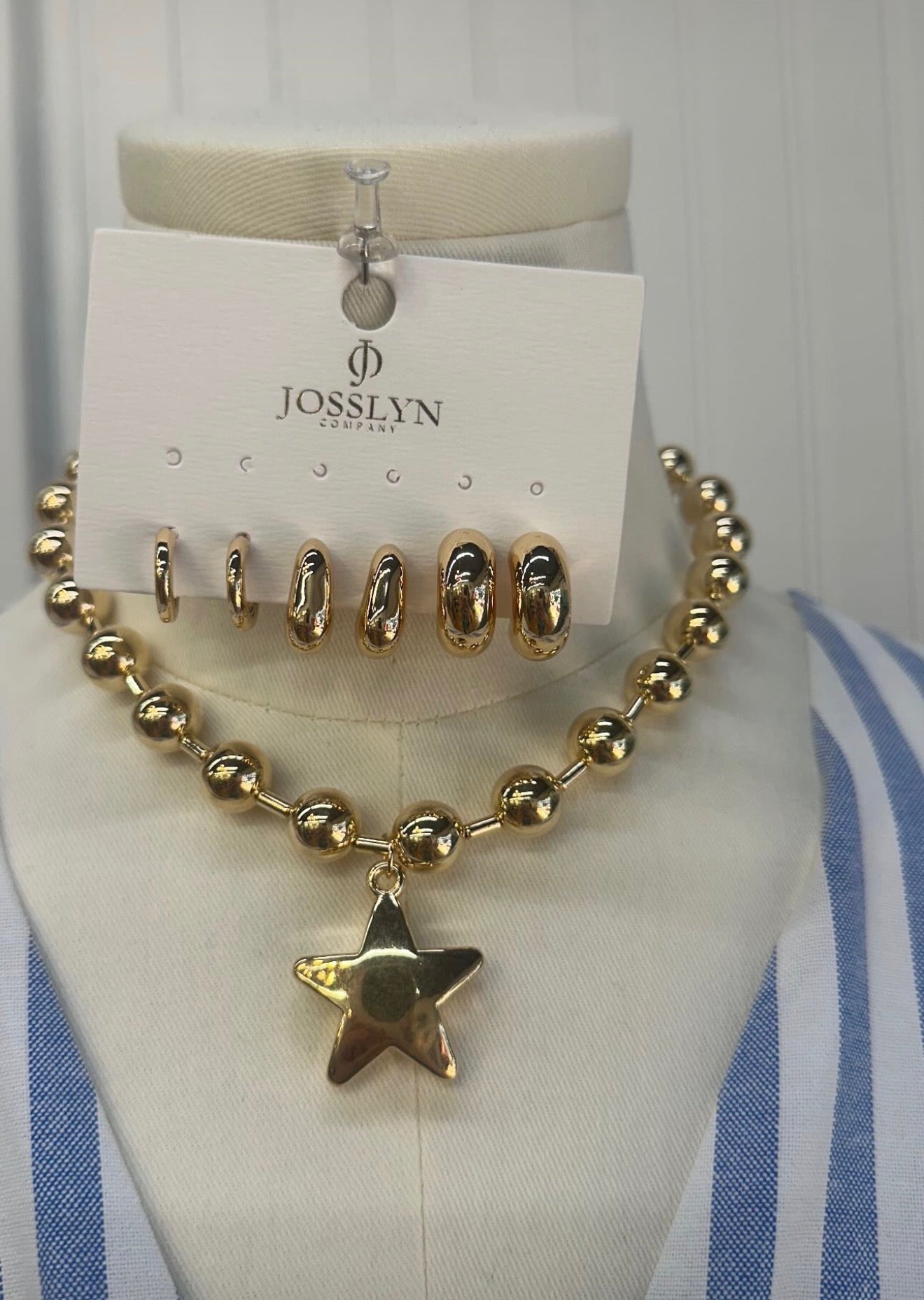 PUFFY STAR CHUNKY BALL CHAIN STATEMENT NECKLACE