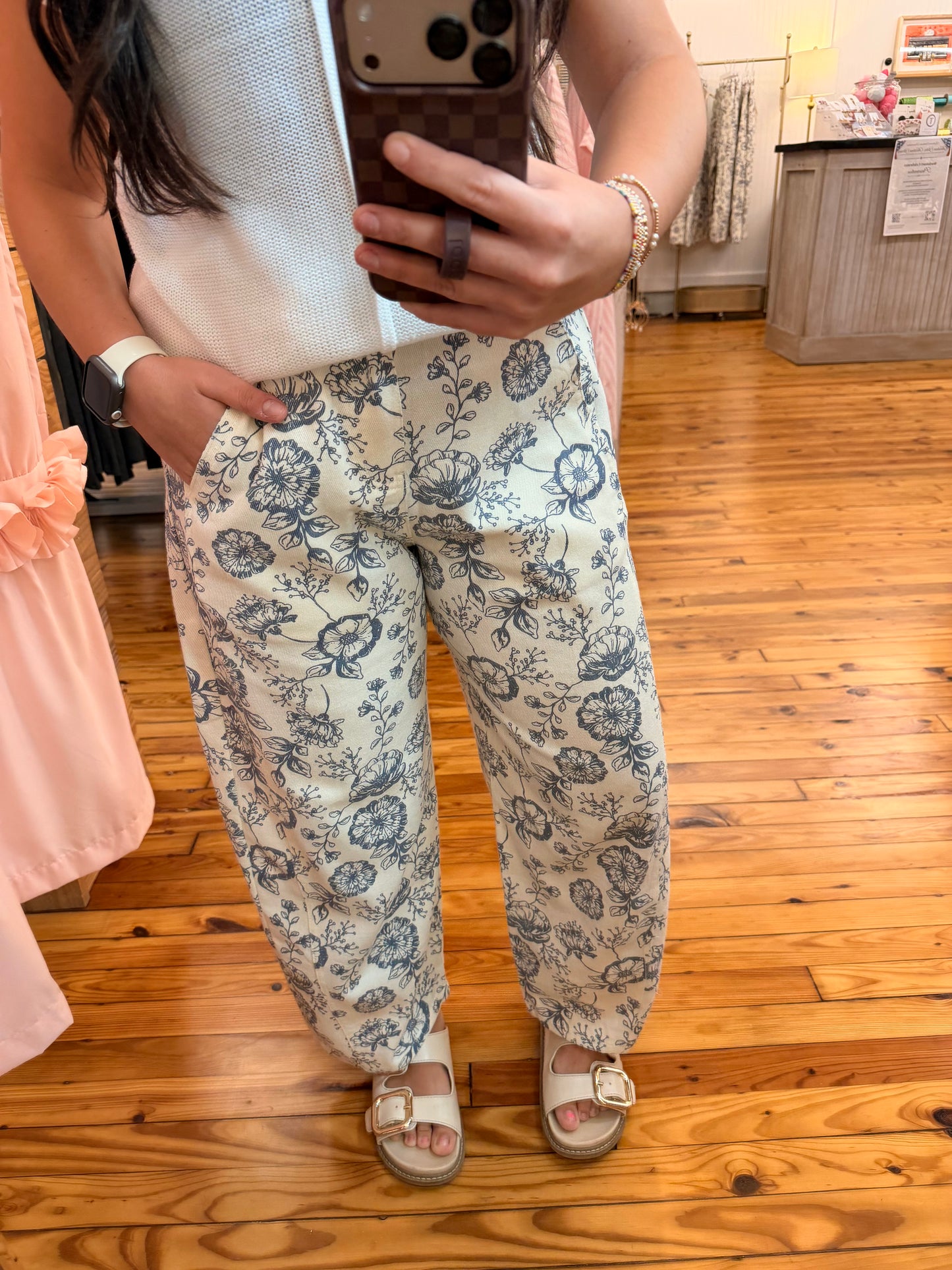 Floral Printed Cropped Straight-leg Pant (S-L)