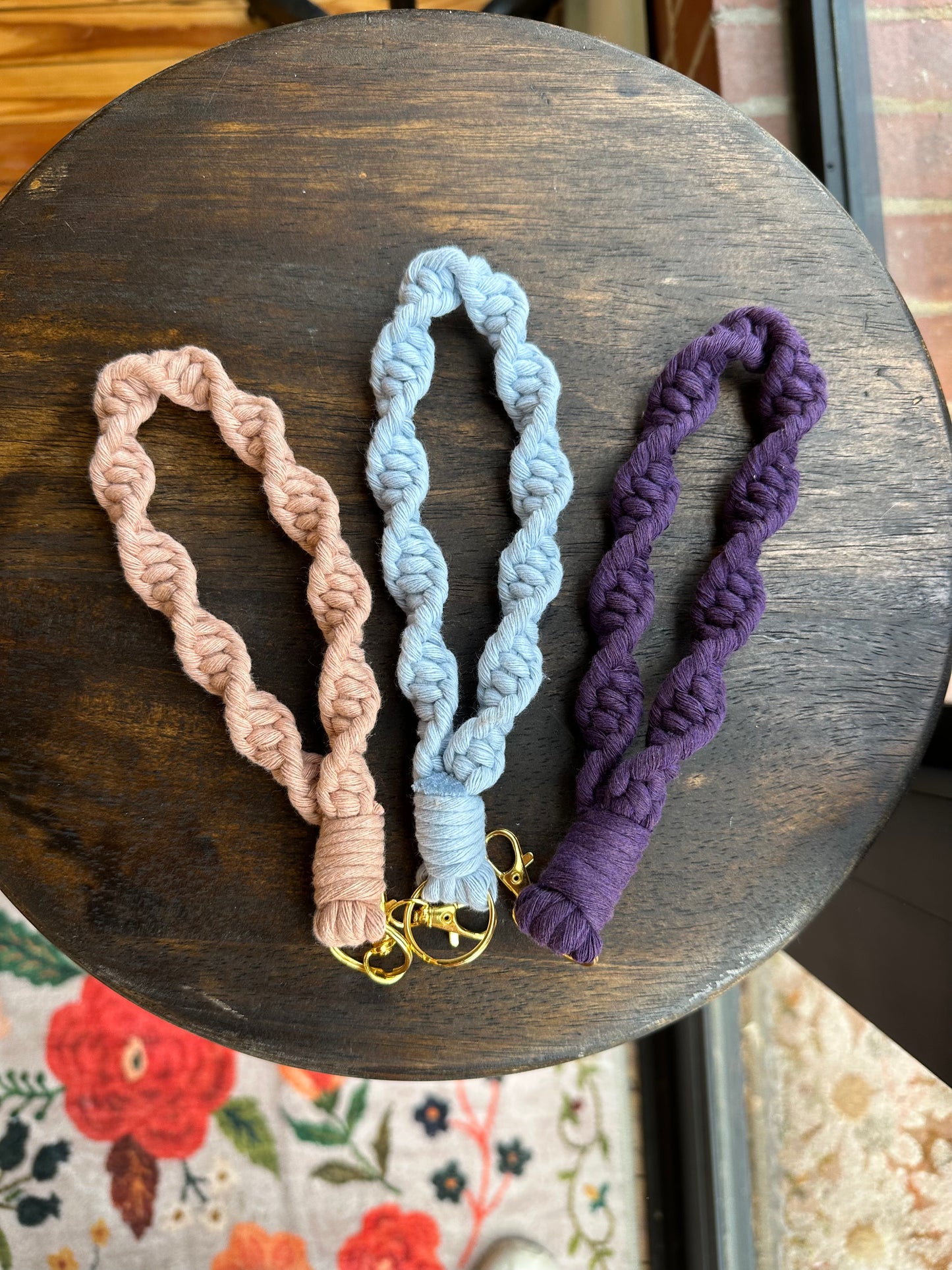 Spiral Macrame Wristlet Keychain (3 Colors)
