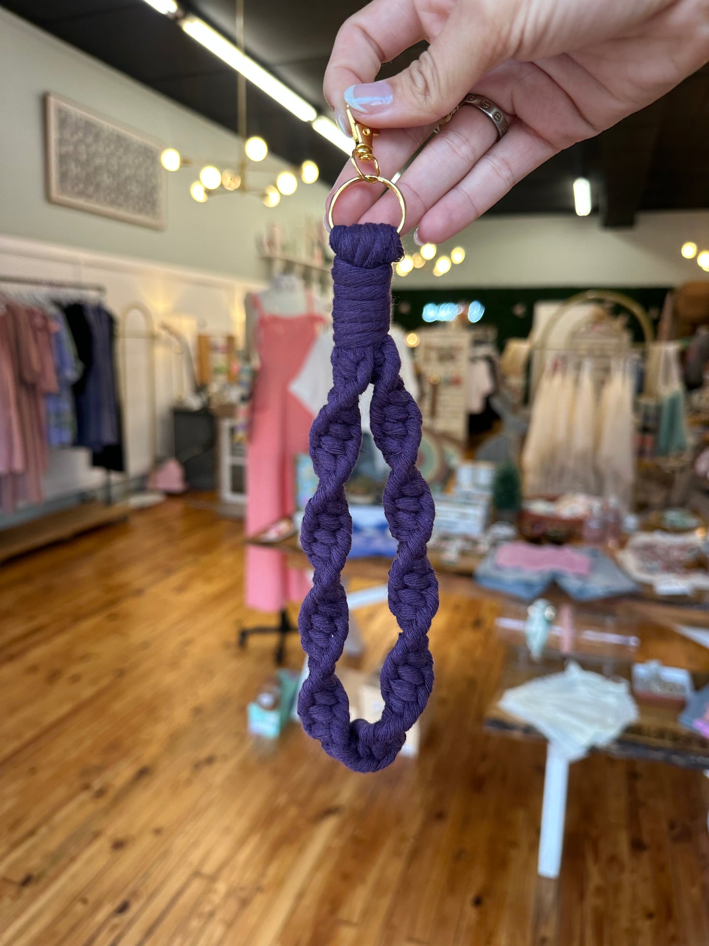 Spiral Macrame Wristlet Keychain (3 Colors)