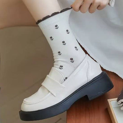 BREATHABLE FLORAL COTTON SOCKS