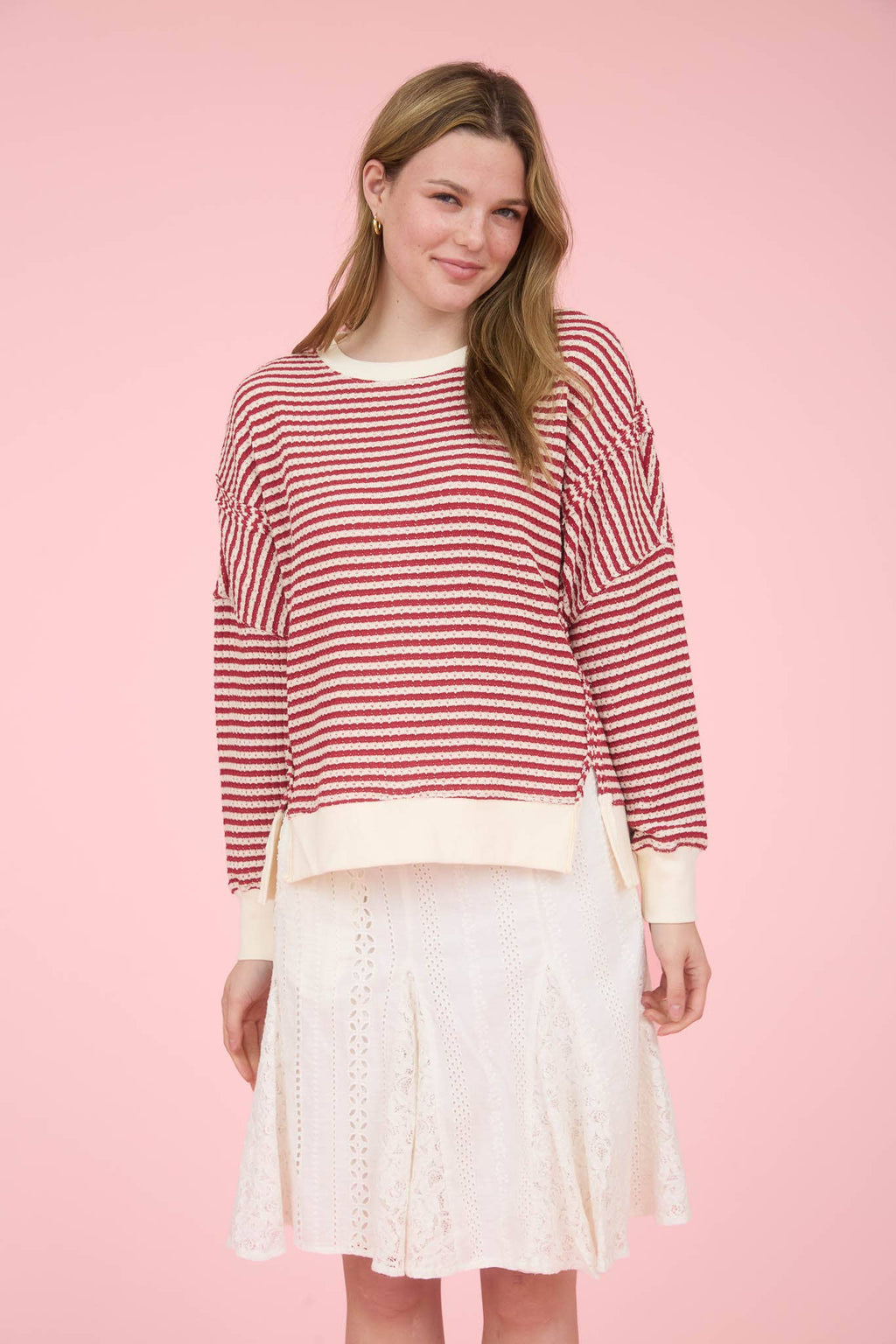 STRIPE EXPOSED SEAM SPLIT HEM LONG SLEEVE KNIT TOP (S-L)