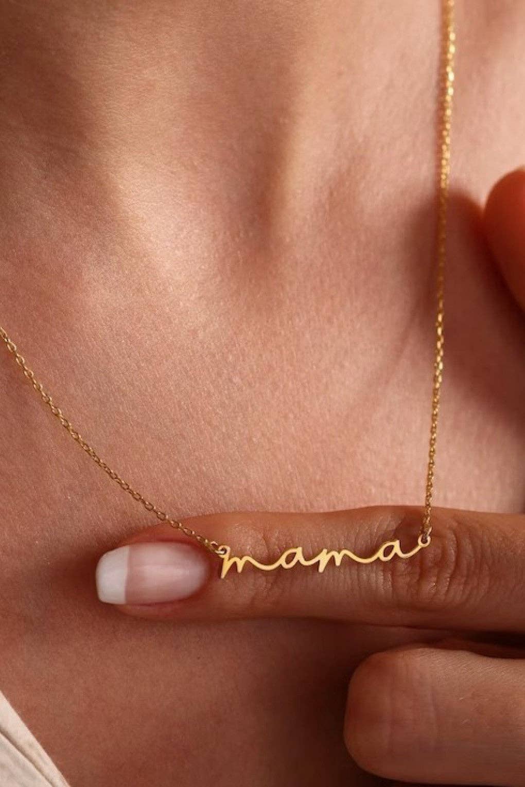 “Mama” 18K Gold Plated Waterproof Stainless Steel Chain Necklace