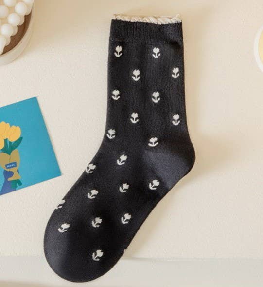 BREATHABLE FLORAL COTTON SOCKS