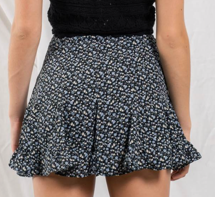 SALE! Finn Floral Mini Skirt (S-L)