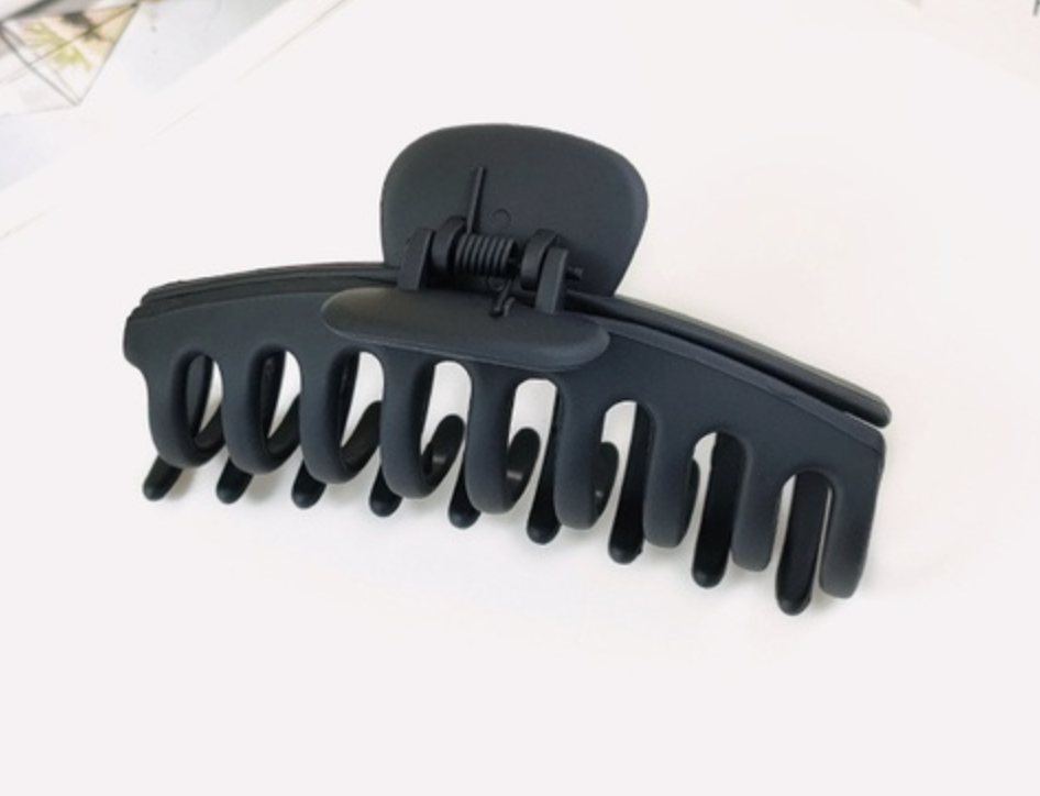 Large Solid Hair Claw Clip (5 Colors)